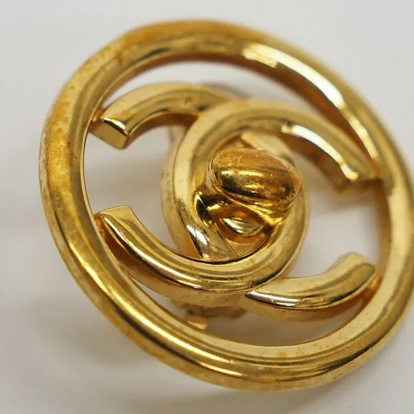 CHANEL Authentic Gold Earrings - Picture 5 of 6